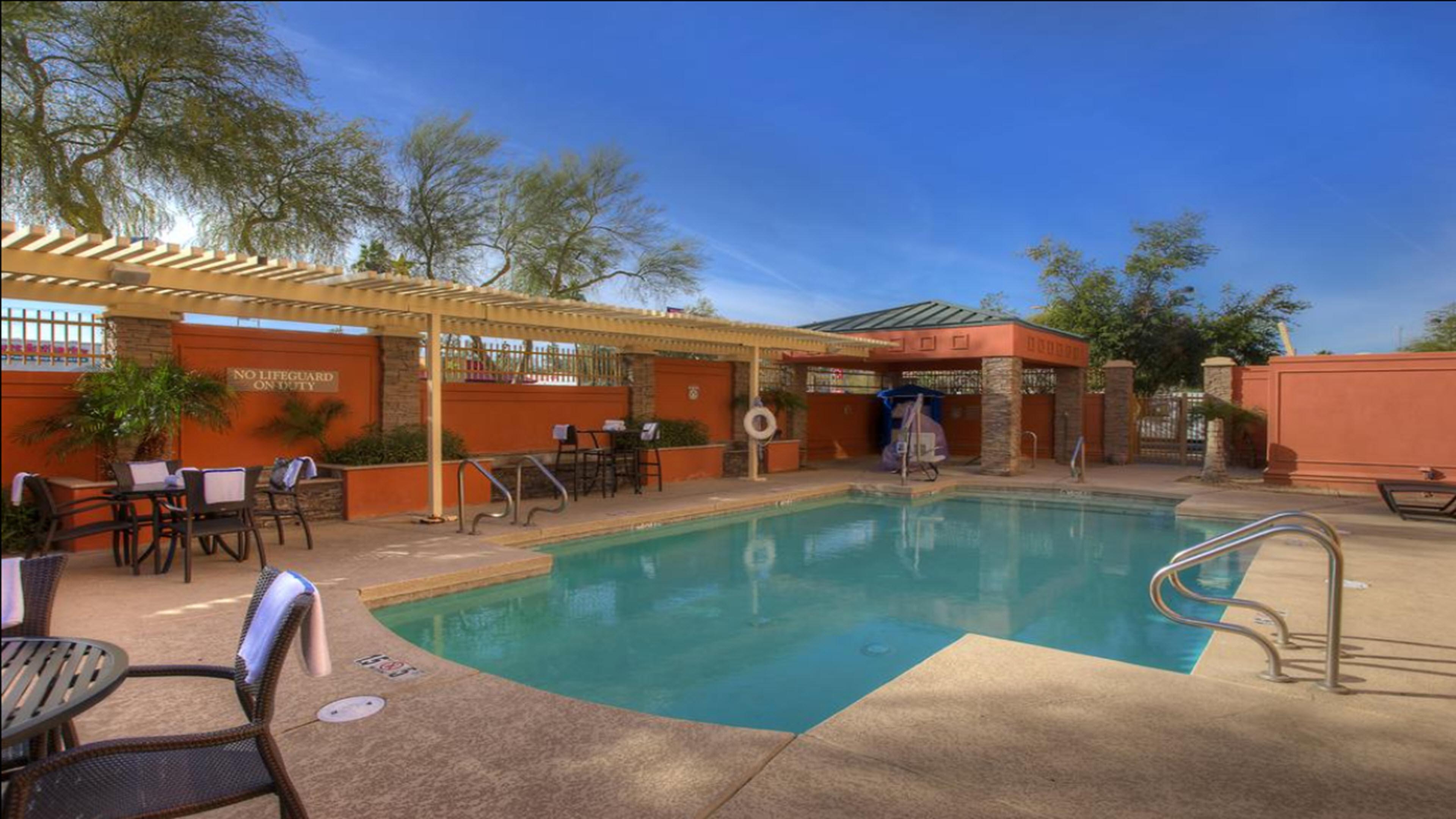 Holiday Inn Express Hotel & Suites Tempe By Ihg Bagian luar foto