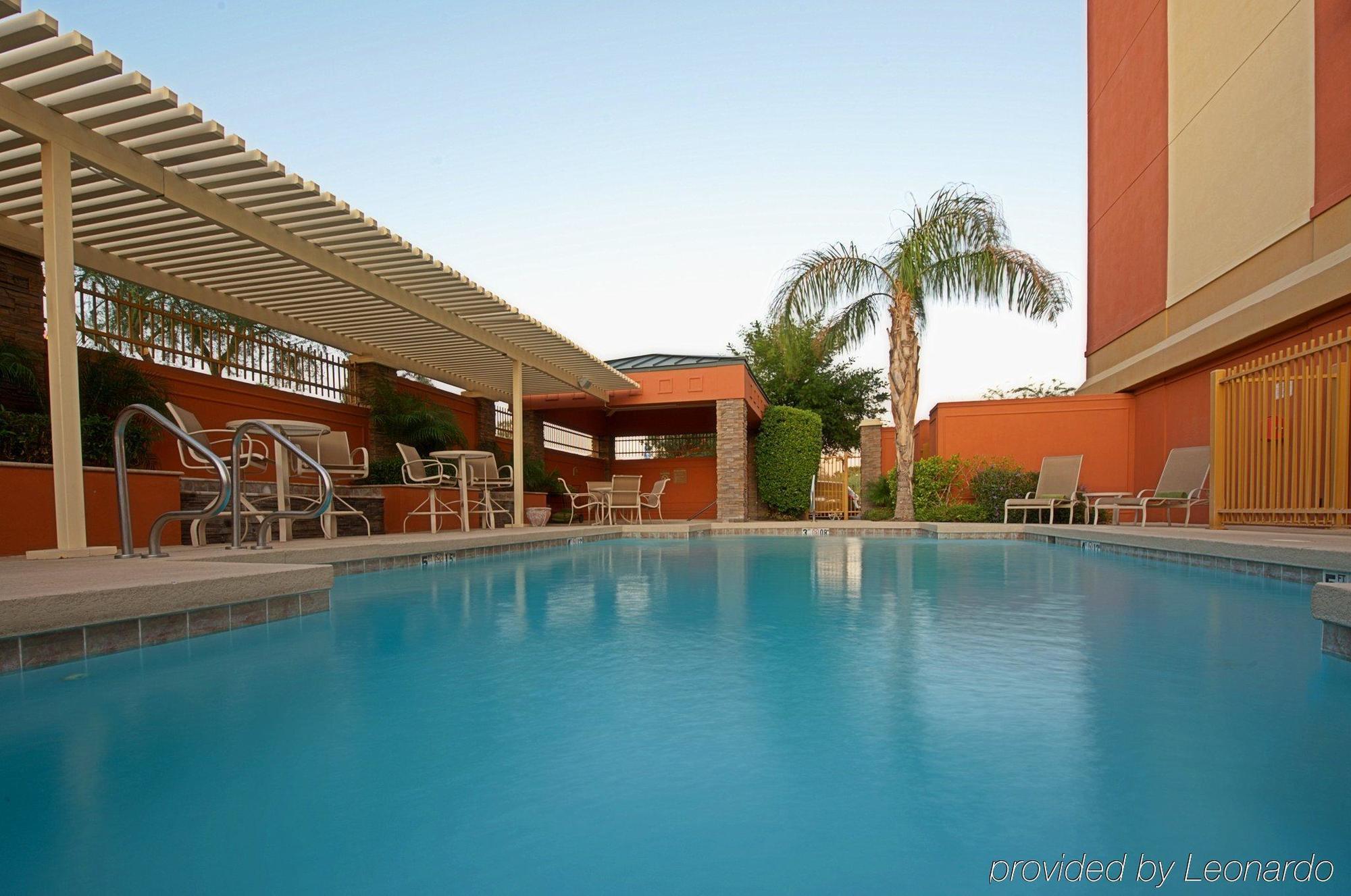 Holiday Inn Express Hotel & Suites Tempe By Ihg Bagian luar foto