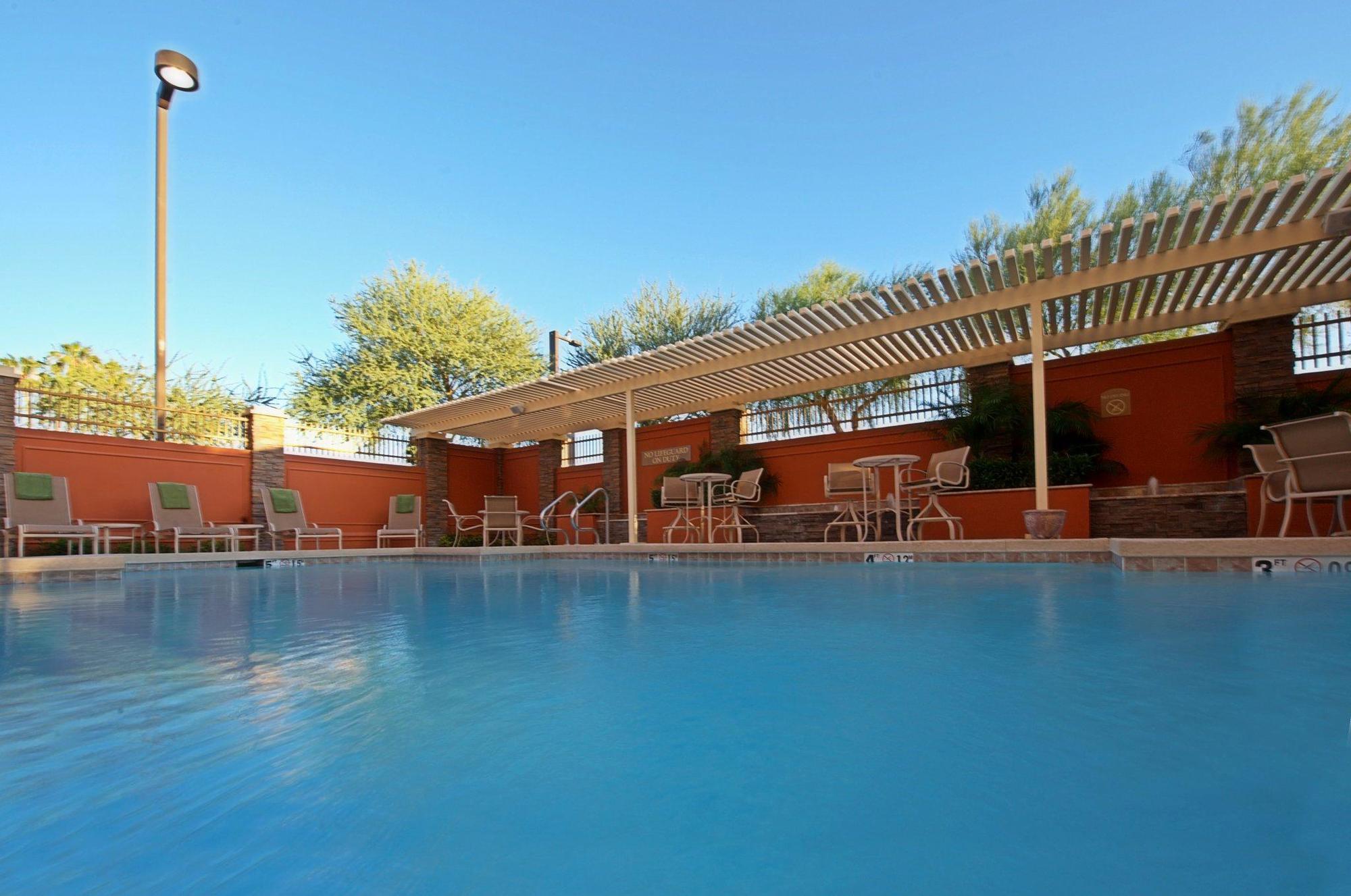 Holiday Inn Express Hotel & Suites Tempe By Ihg Bagian luar foto